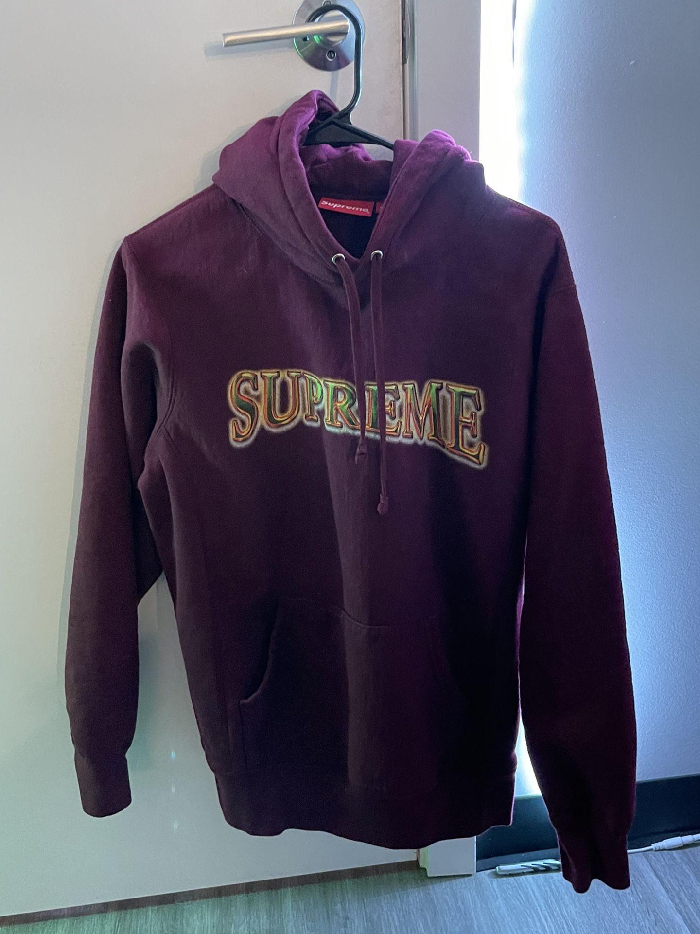 Supreme Large Sweatshirt