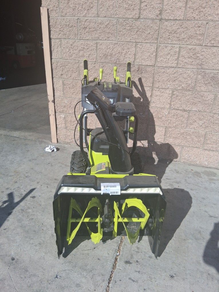 RYOBI40V HP Brushless Series 24" 2-Stage Cordless Electric...