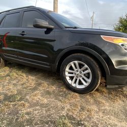 2015 Ford Explorer