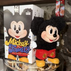 Mickey Family - Mickey