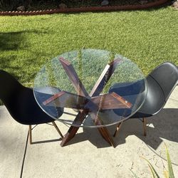 Round Glass Table & Chairs