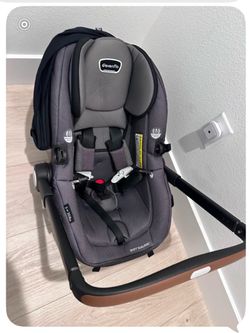 Used Evenflo Shyft DualRide carseat stroller