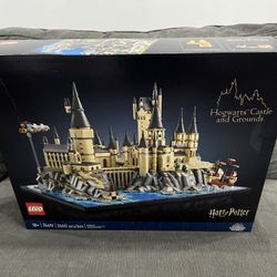 LEGO Harry Potter 76419 Hogwarts Castle and Grounds 