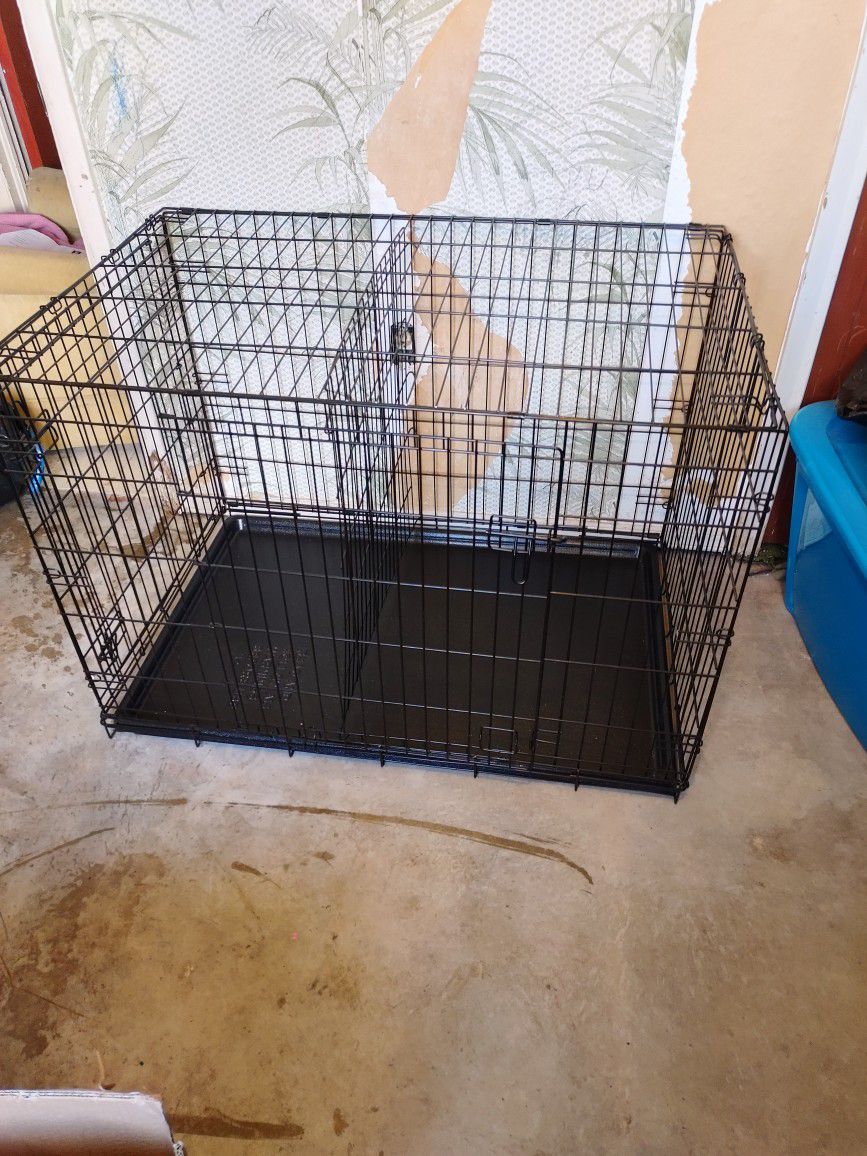Dog Crate XXL, Just To Let You Know It Is A Pretty Good Size For A Big Family Dog Or For Too Small Or Medium Dogs But It Is A Very Good Price