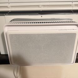 Windmill Window AC - Great Condition