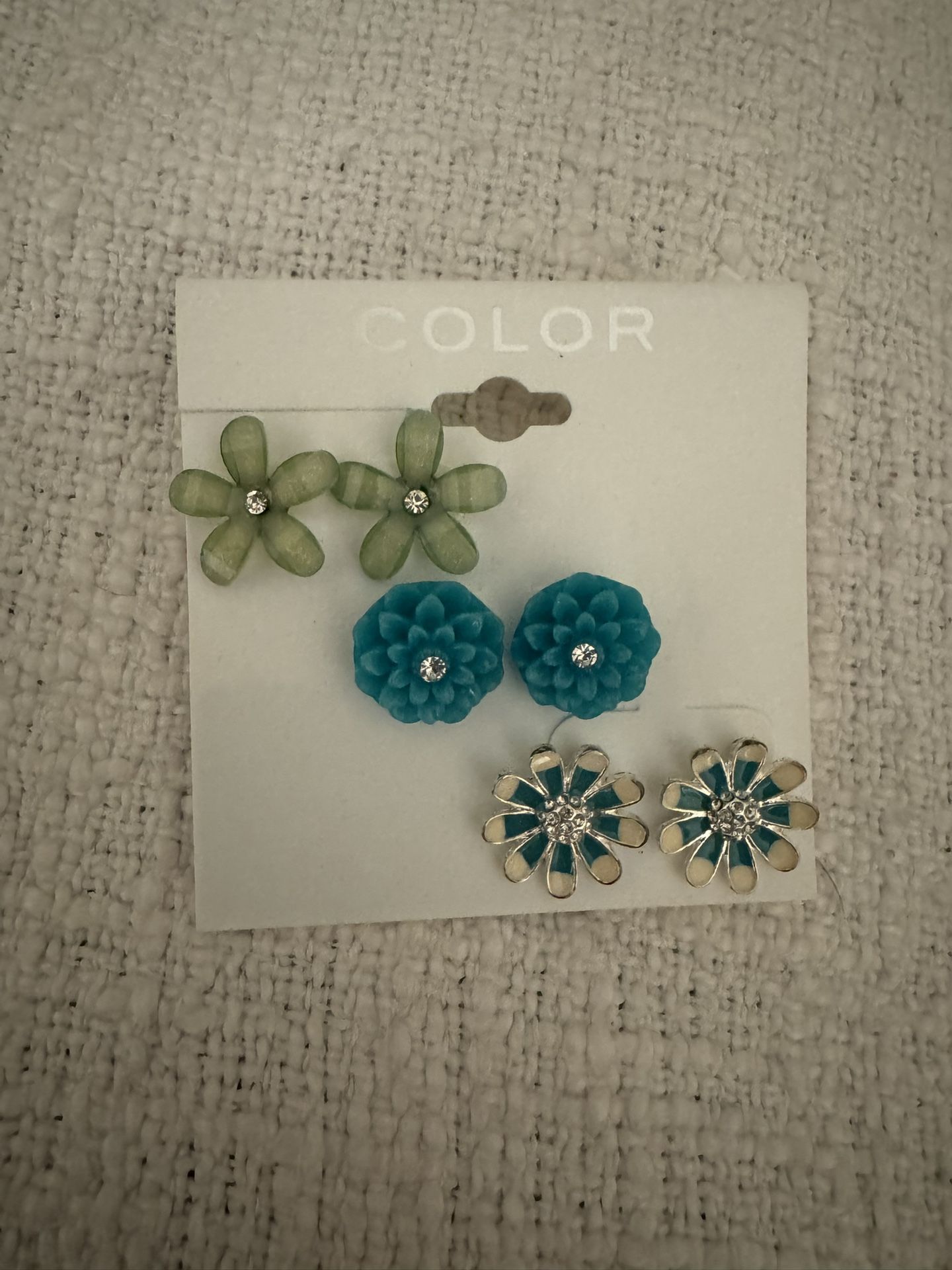 New Flower Earrings Set (Never Worn)