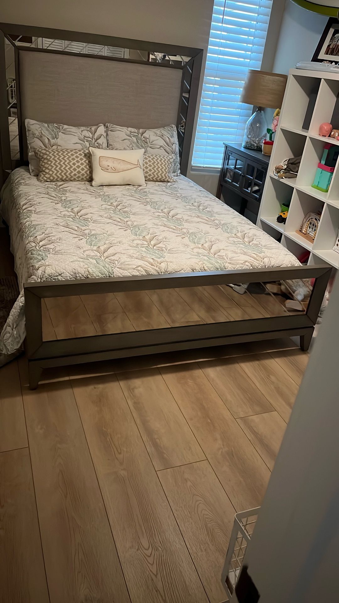 Queen Size Mirrored Bed Frame With Mattress And Bedding