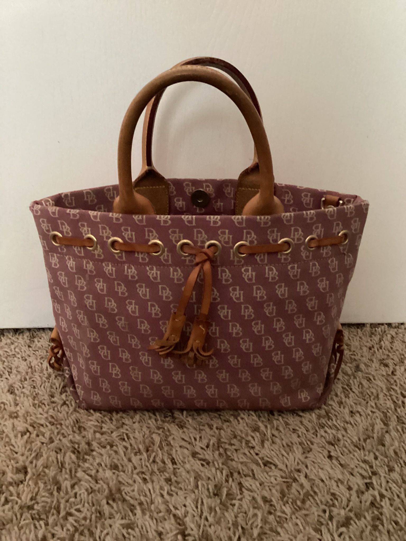 Dooney And Bourke Purse