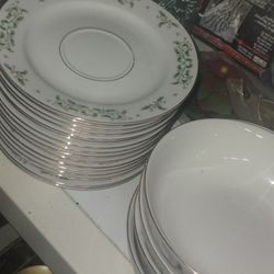 Gibson Dishes 