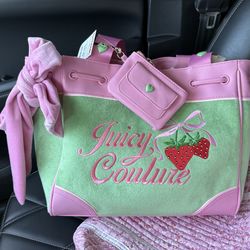 Juicy couture day dreamer