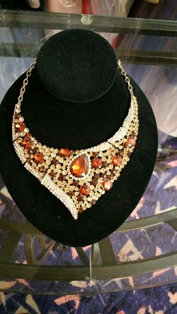 Breat Taking Amber Neckless 