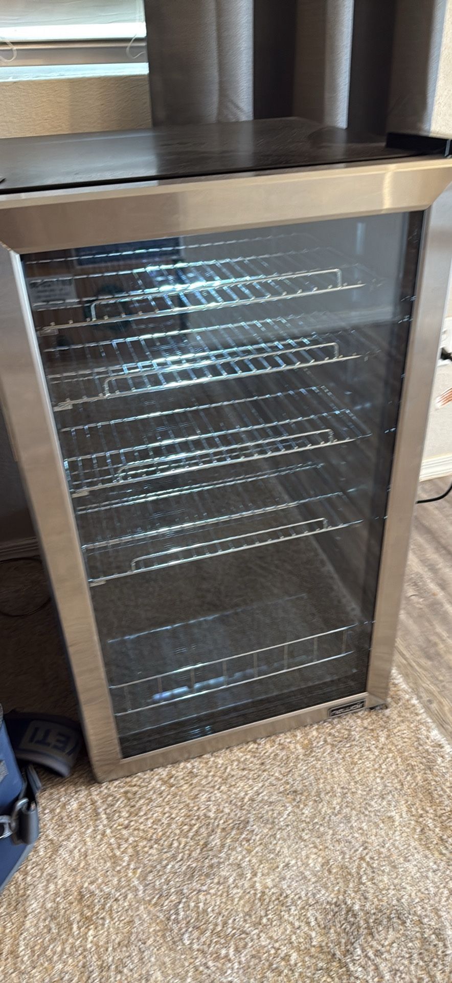 New Air Mini Fridge