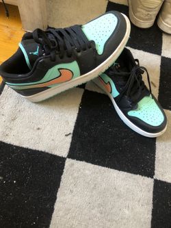Air Jordan 1s low SE Tropical twist