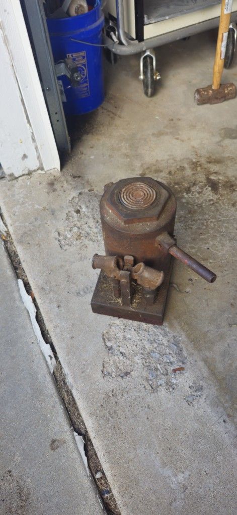 Forty tons house Jack.