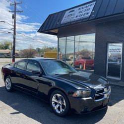 2014 Dodge Charger SXT plus, Loaded!