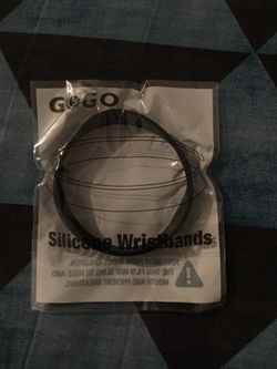 Black GOGO Silicone Wristbands