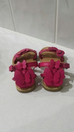 Crazy 8 sandals