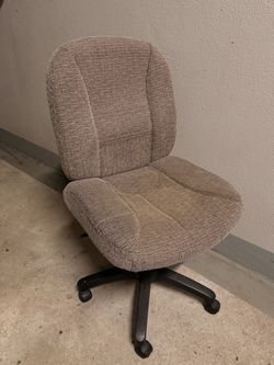 Armless Office Chair with Casters