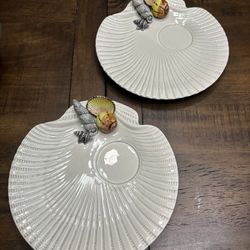 Two Vintage Fitz And Floyd Coquille Seashell Plates 