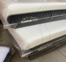 Tempurpedic ProAdapt medium calking