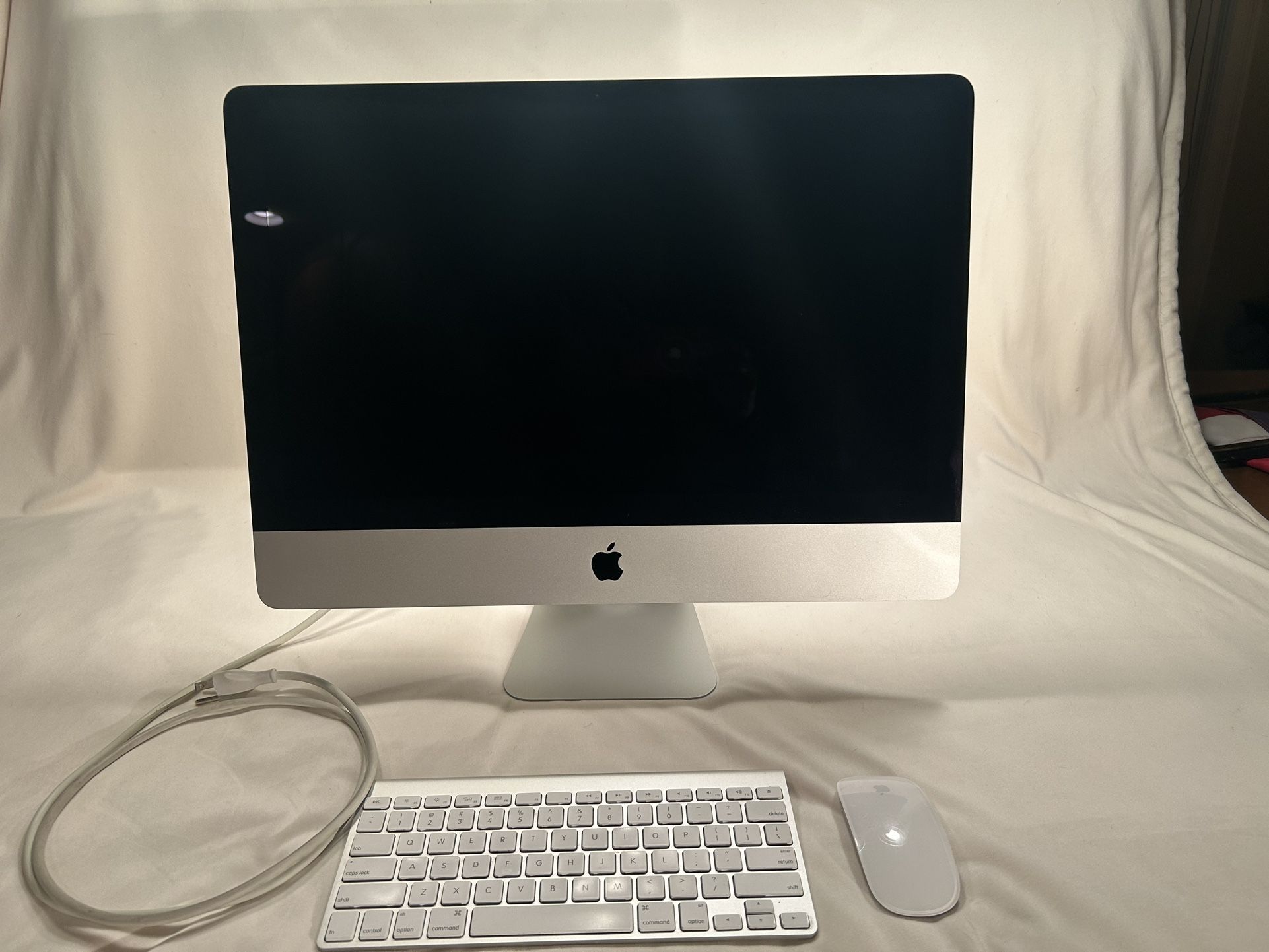 Apple iMac 21.5” (2013)