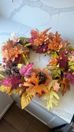 Holiday wreath