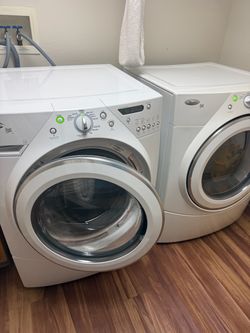 Whirlpool washer dryer set