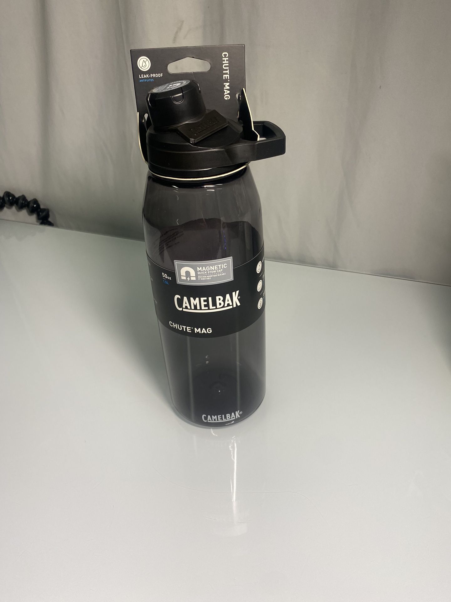 Camelbak Black 50 Oz Chute Mag