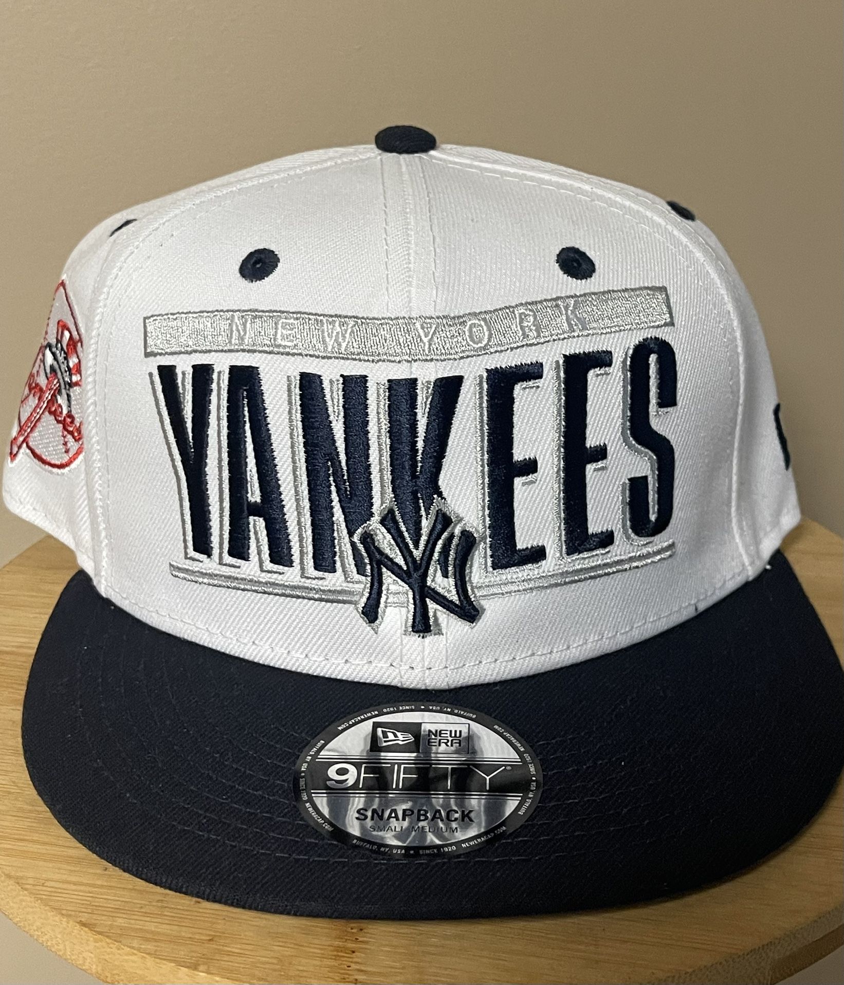 Men’s New York Yankees White Navy Retro SnapBack New ERA 9FIFTY - Small/Medium
