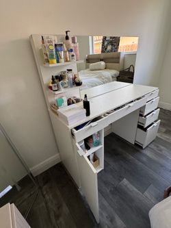 Makeup desk 51”x18”x 54”