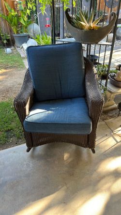 Hampton bay chair