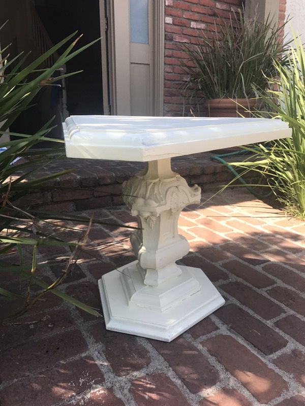White side or end table