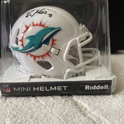 Mini Helmet - NFL Dolphins autograph (see photos)