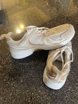 AVIA Cream/White Sneakers – Women’s Size 8
