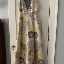 Gorgeous Dress In Perfect Condition 