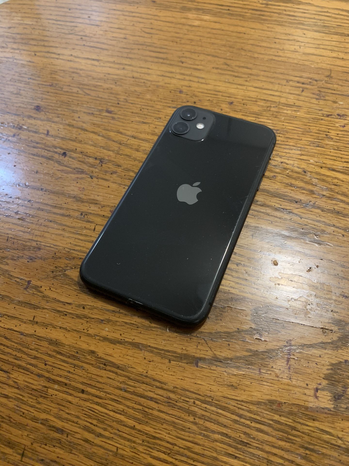 iPhone 11 256gb Unlocked-$220 Firm No Trade 
