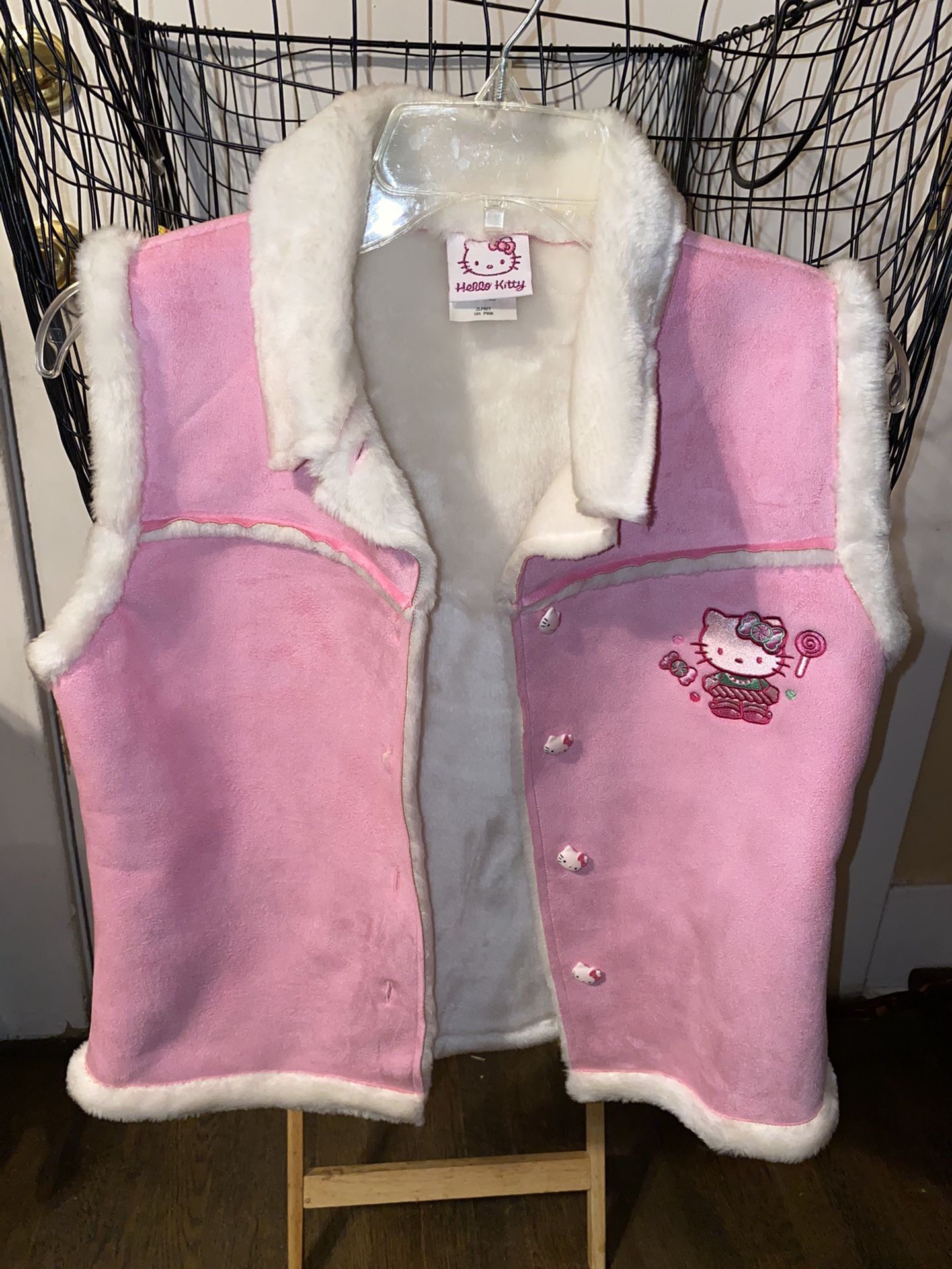 Sweater vest girls XL youth size (15-17)