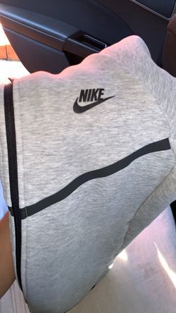 Men’s Small Nike Tech Hoodie