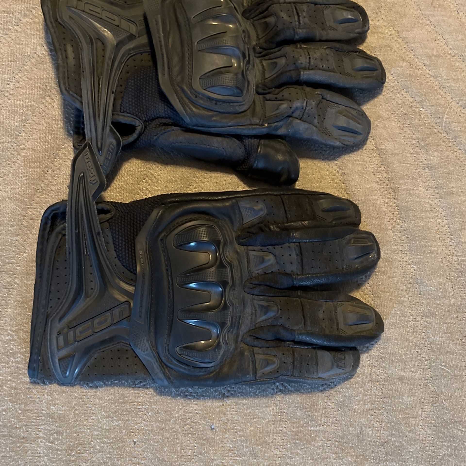 Icon Resistance Motorcycle Gloves