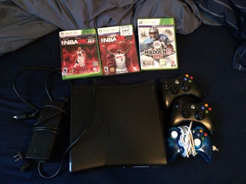 Xbox 360 with working Games,Cords, and controllers