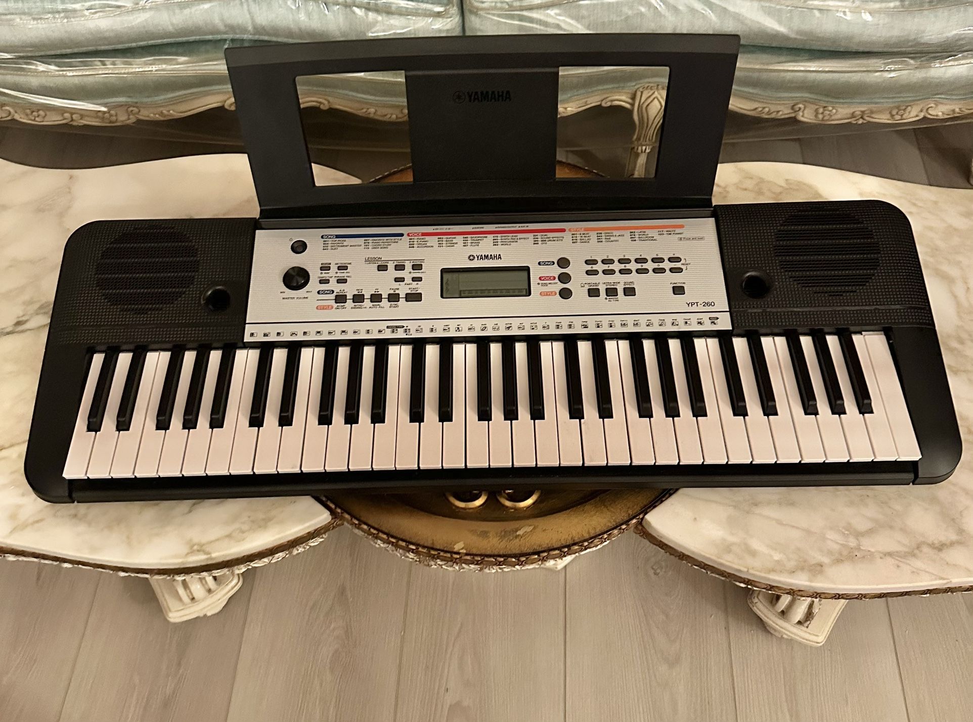 Yamaha Keyboard / Piano