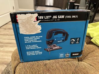 Makita 18V LXT Lithium-Ion Cordless Variable Speed Jigsaw (Tool-Only)