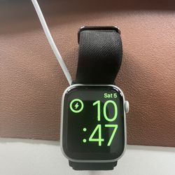 Apple Watch Series 8 (45mm)