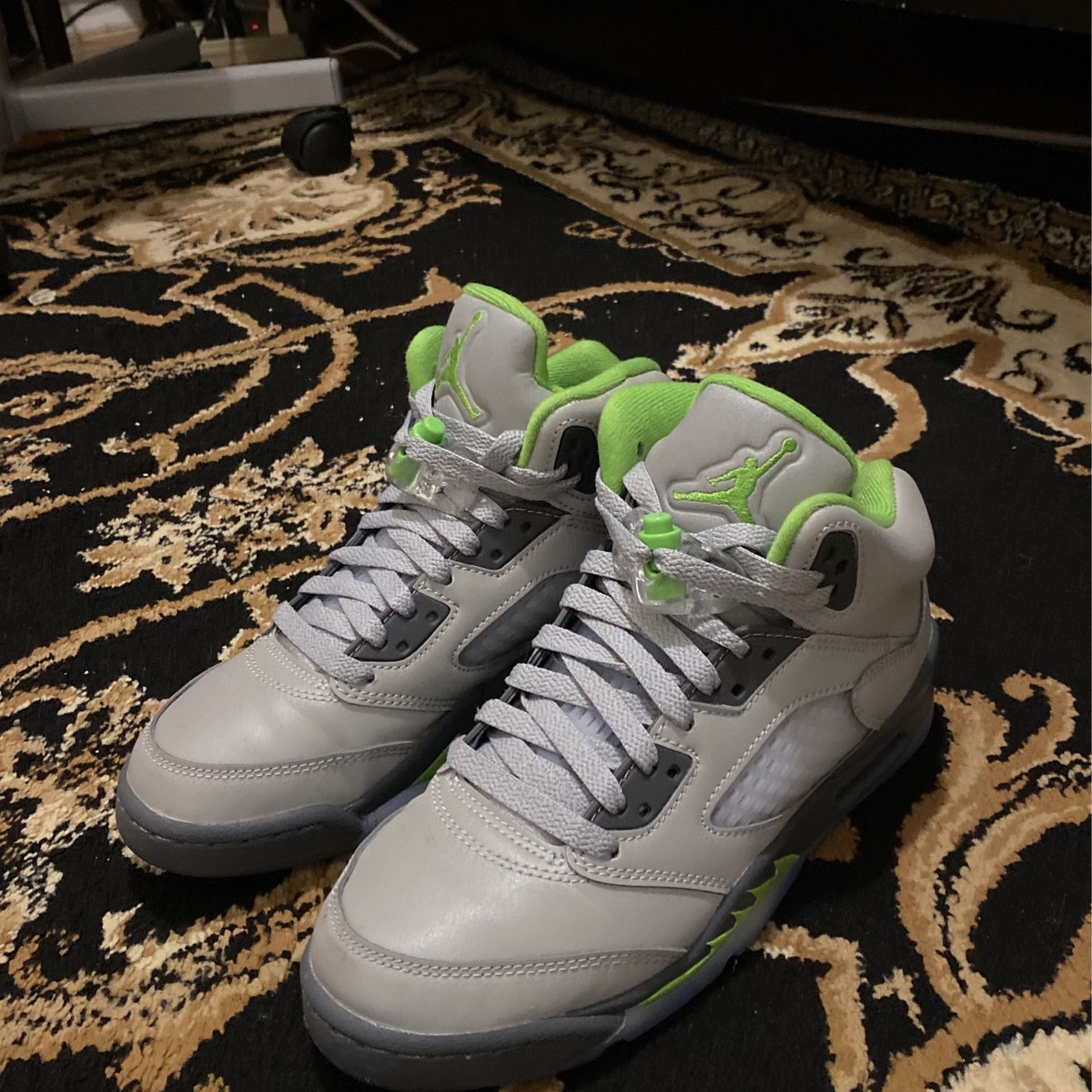 New Jordan 5s Size 5y for Sale in Brooklyn, NY - OfferUp