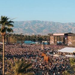 Selling 2 Stagecoach GA Tickets + Shuttle Passes – San Diego Local