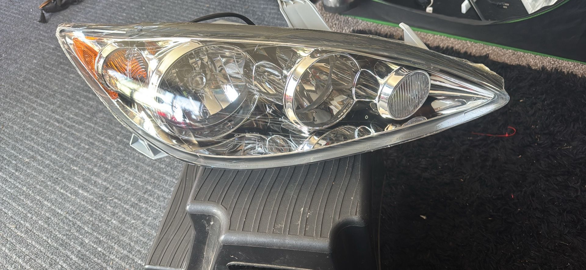 2005 To 2007 Toyota Camry  Passenger Headlight