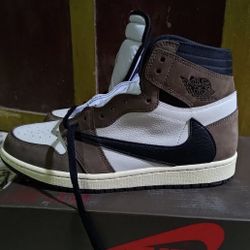 Travis Scott x Air Jordan 1 Retro High OG Mocha