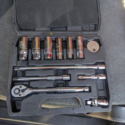 Magnetic spark plug kit