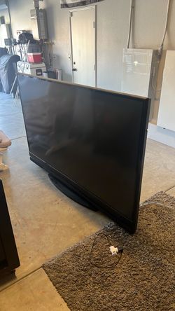 Mistsubishi Flat Screen TV