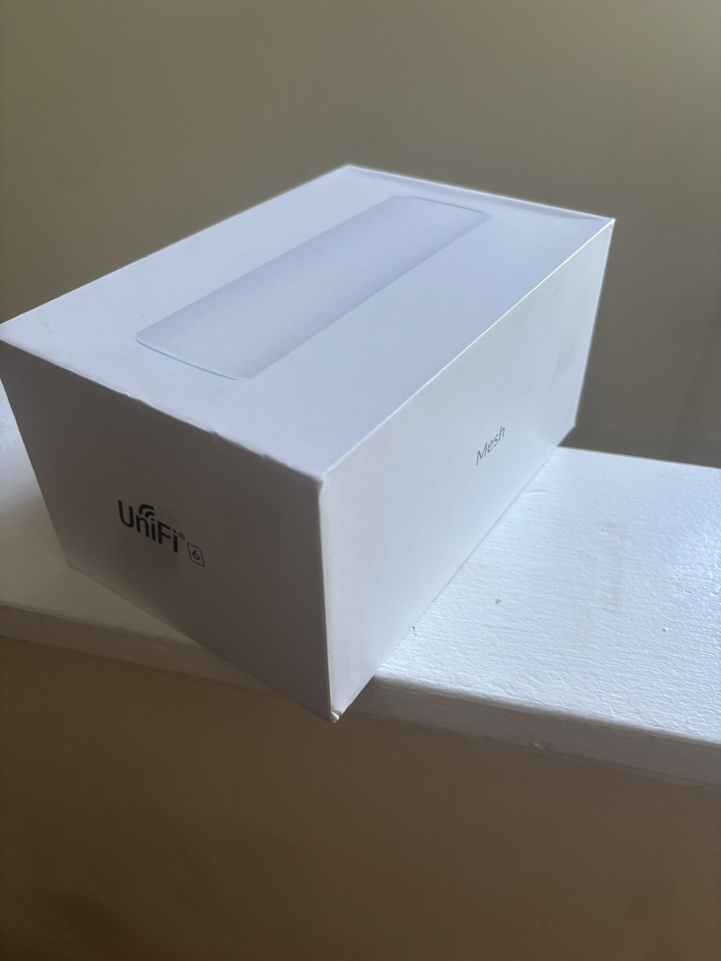 Ubiquiti Unifi 6 Mesh Point